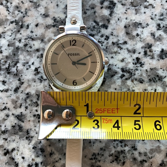 fossil watch - Picture 3 of 3